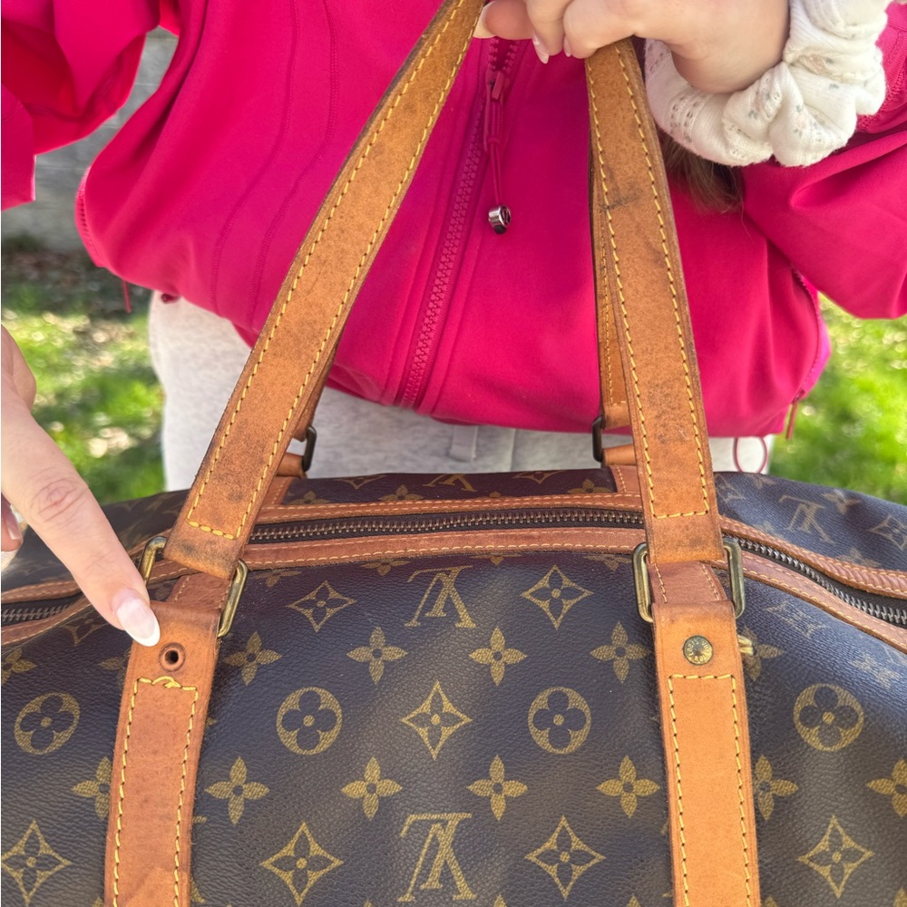 Louis Vuitton Monogram Keepall 55 - Picture 15 of 17